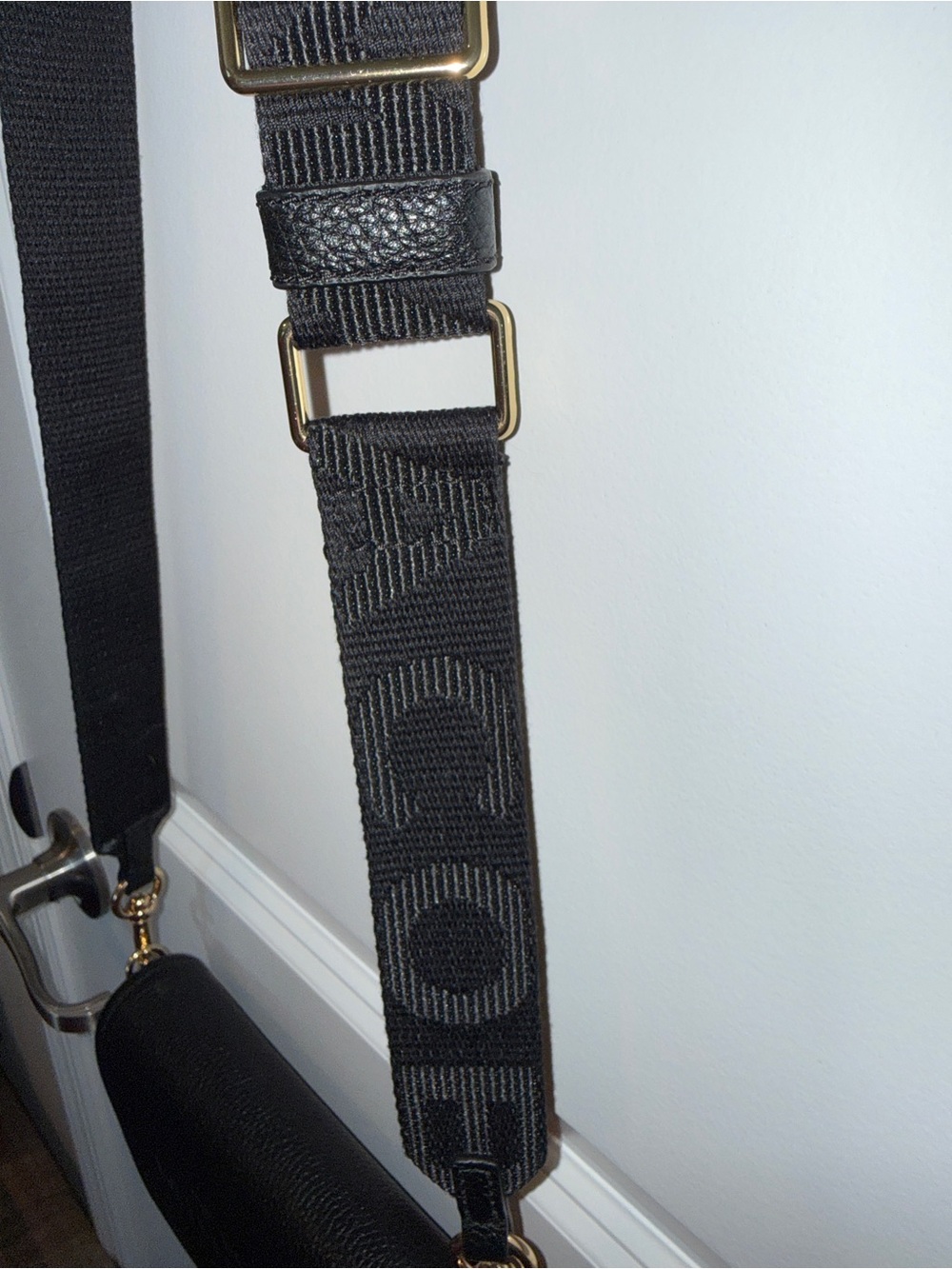 Marc Jacobs Black Pebbled Leather Mini Crossbody with Wide Strap - Picture 6 of 8